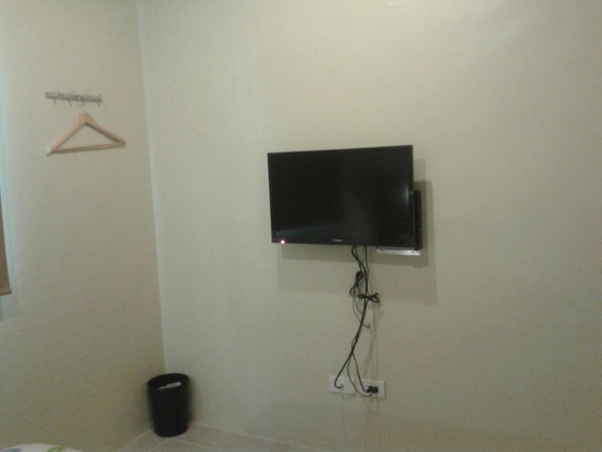 11Th Street Bed And Breakfast Bacolod Room photo